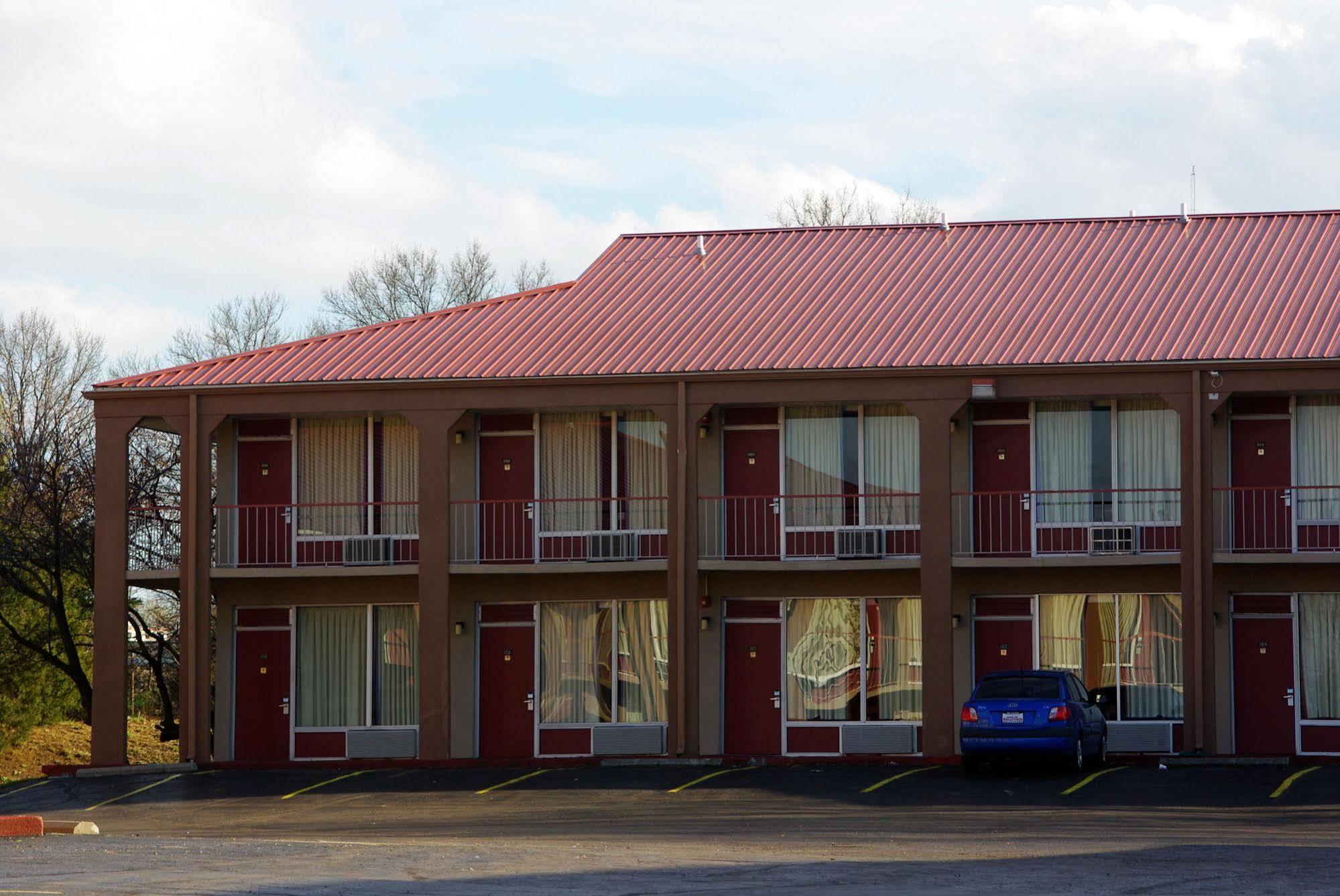 Budget Host Inn Columbia Bagian luar foto